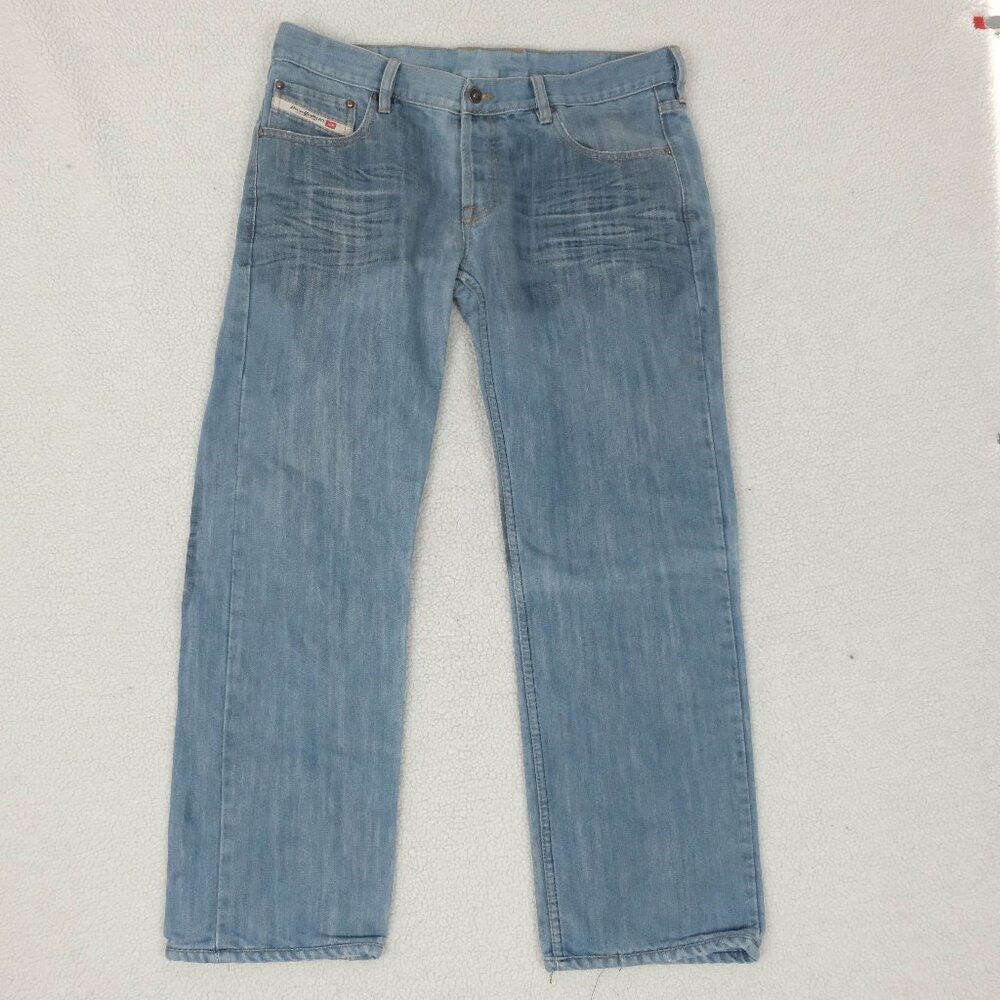 Diesel Jeans Mens 38x31 Medium Wash Straight Leg Whiskers Embroidered